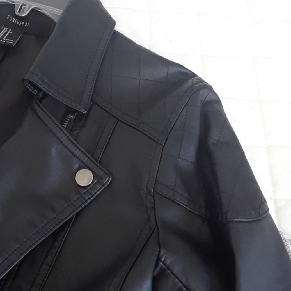 Leather jacket - Picture 5 of 7